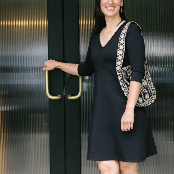 Nuu Muu GoBe Jet - Chic Black Long Sleeve Dress - Picture 1 of 3